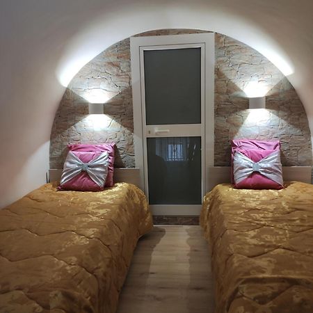 Апартаменты La Casa Delle Sorprese Трани Экстерьер фото