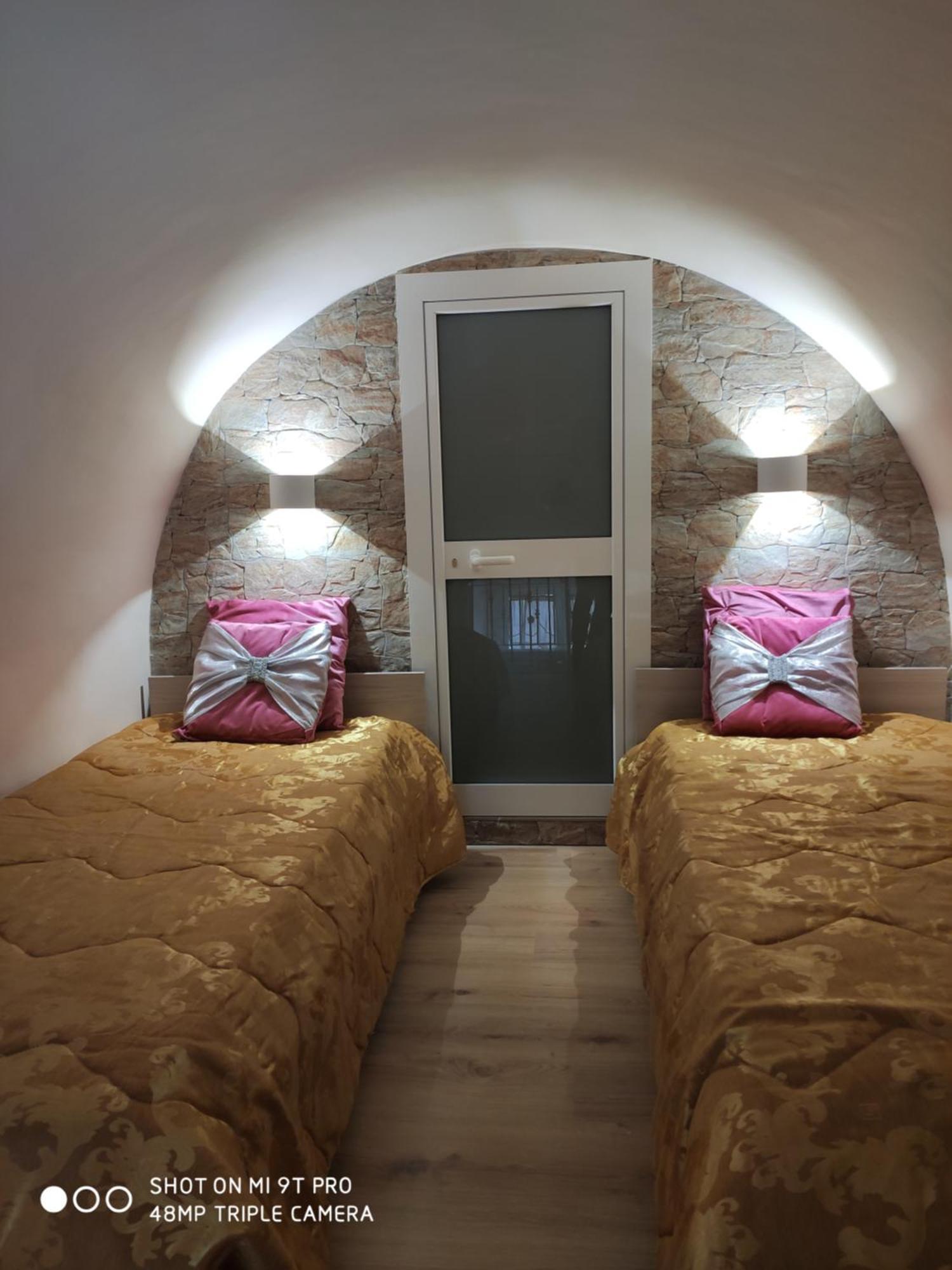 Апартаменты La Casa Delle Sorprese Трани Экстерьер фото